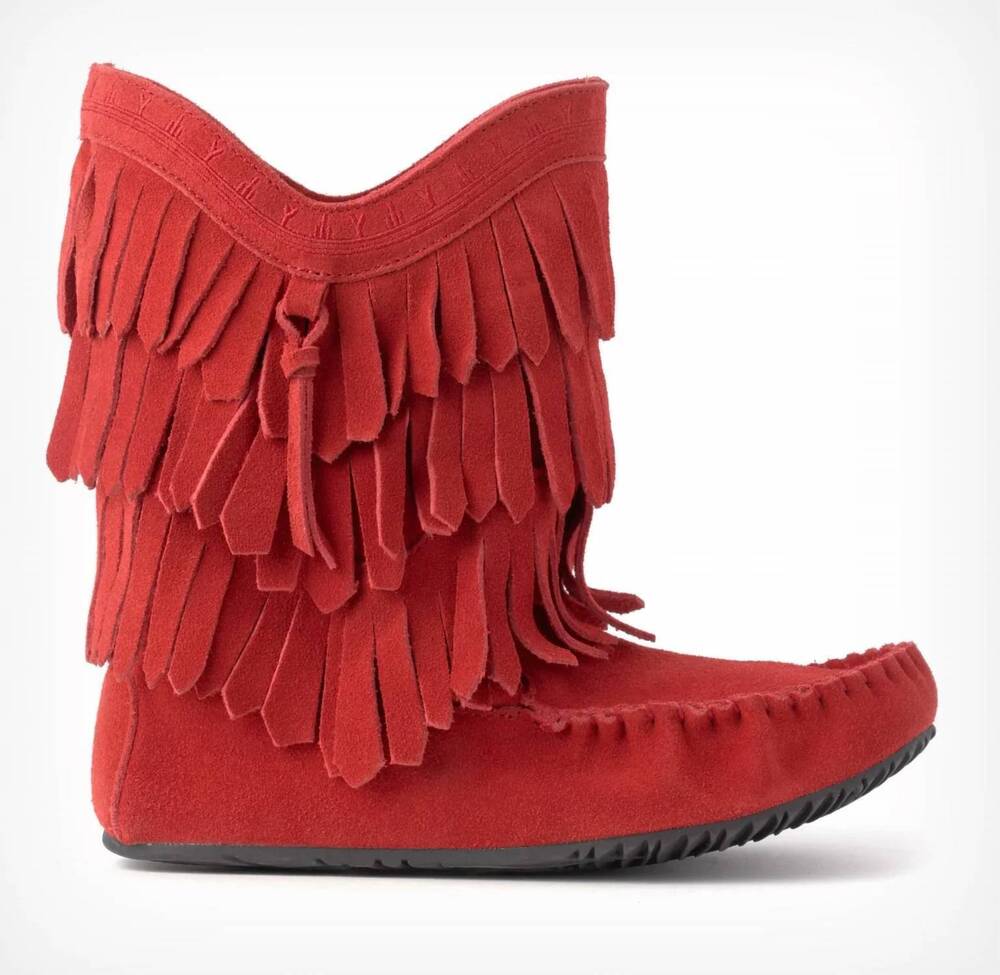 NEW MANITOBAH MUKLUKS women's dancer mid boot in red multi